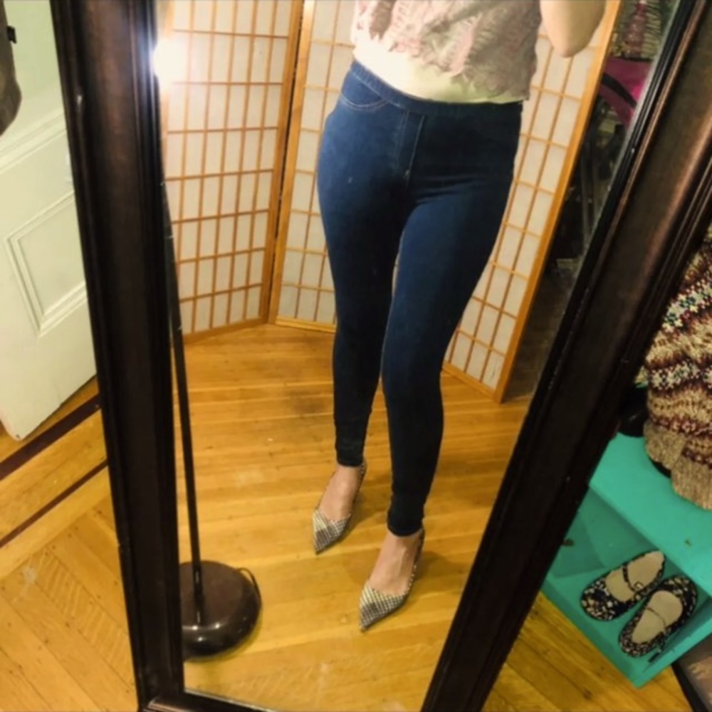 EUC HUE Jean denim legging, jegging
indigo